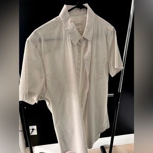 Guess Short Sleeve Shirt // Size Medium